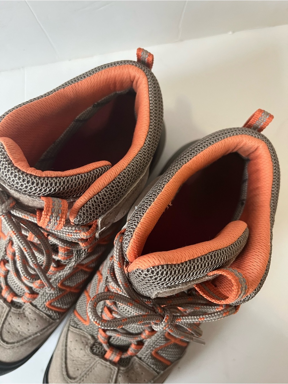 KEEN Women's Verdi II Mid Waterproof Hiking Boots Size 8 Tan - Picture 9 of 11